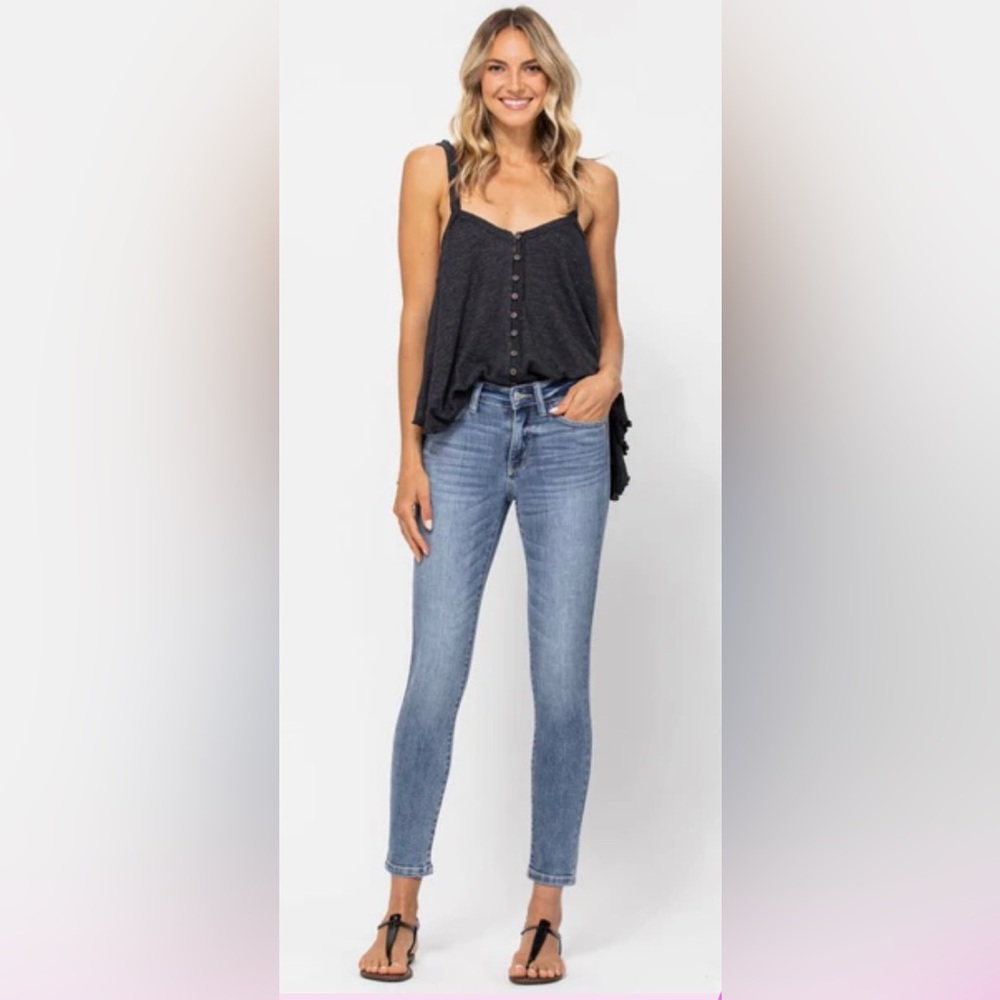 Judy Blue Meadow Mid-Rise Skinny Cropped Jeans